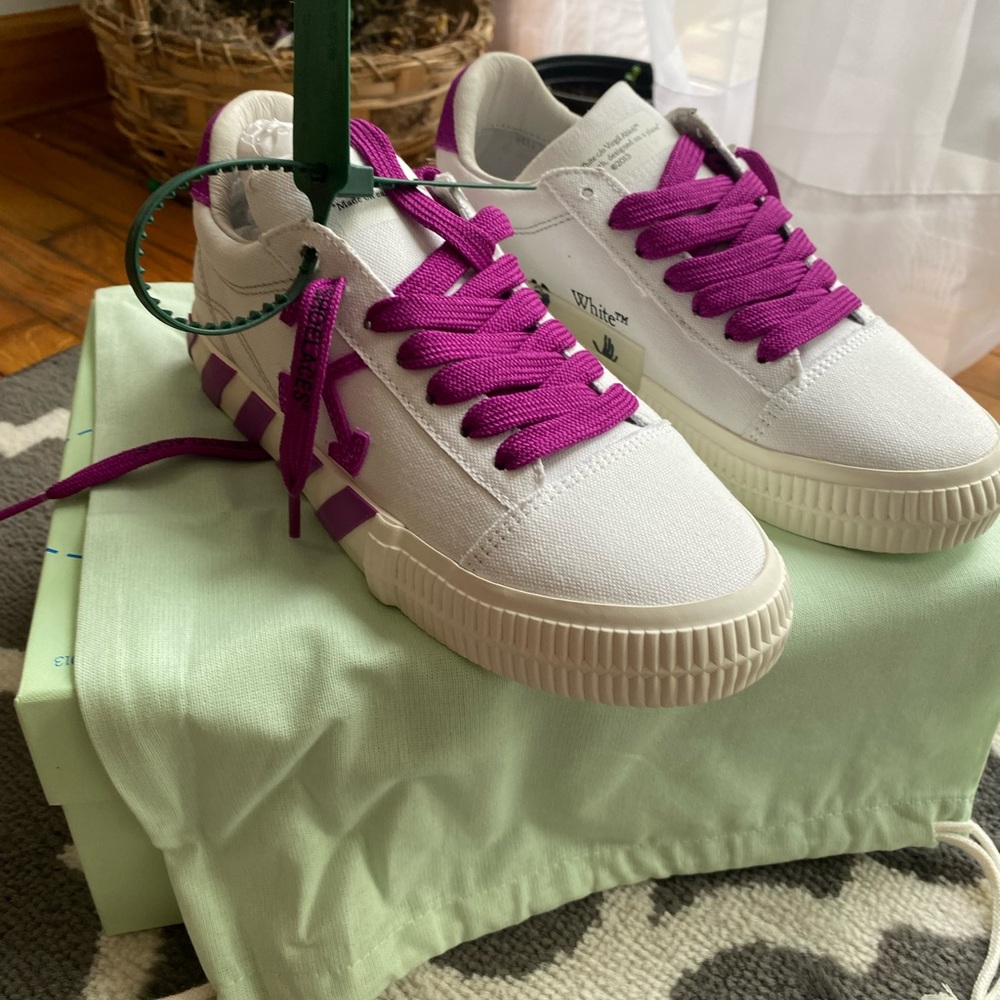 Off-white  low vulcanized canvas sneaker-womens